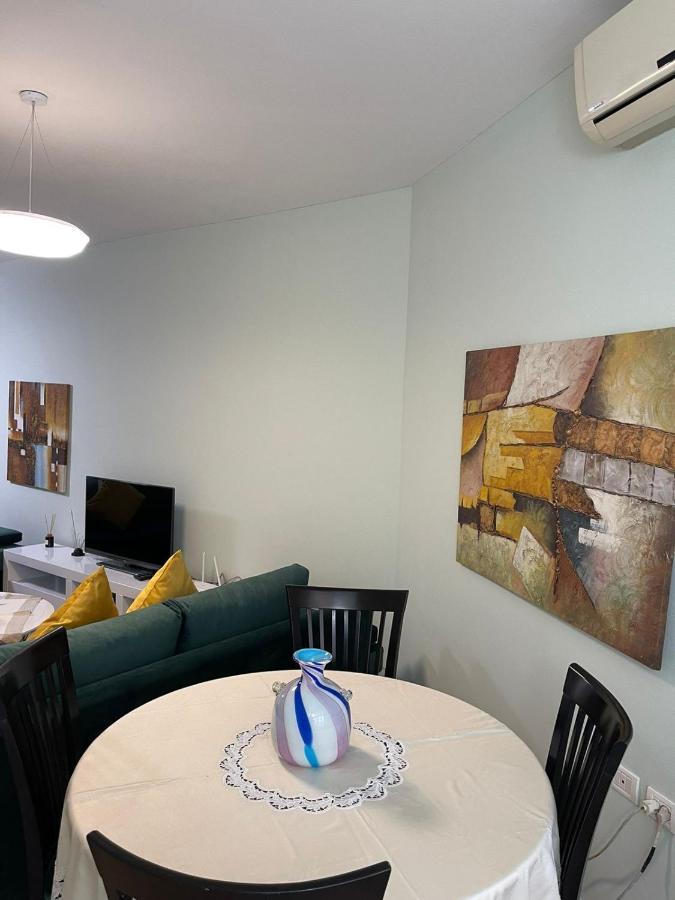 New Apartment In Center Of 地拉那 外观 照片