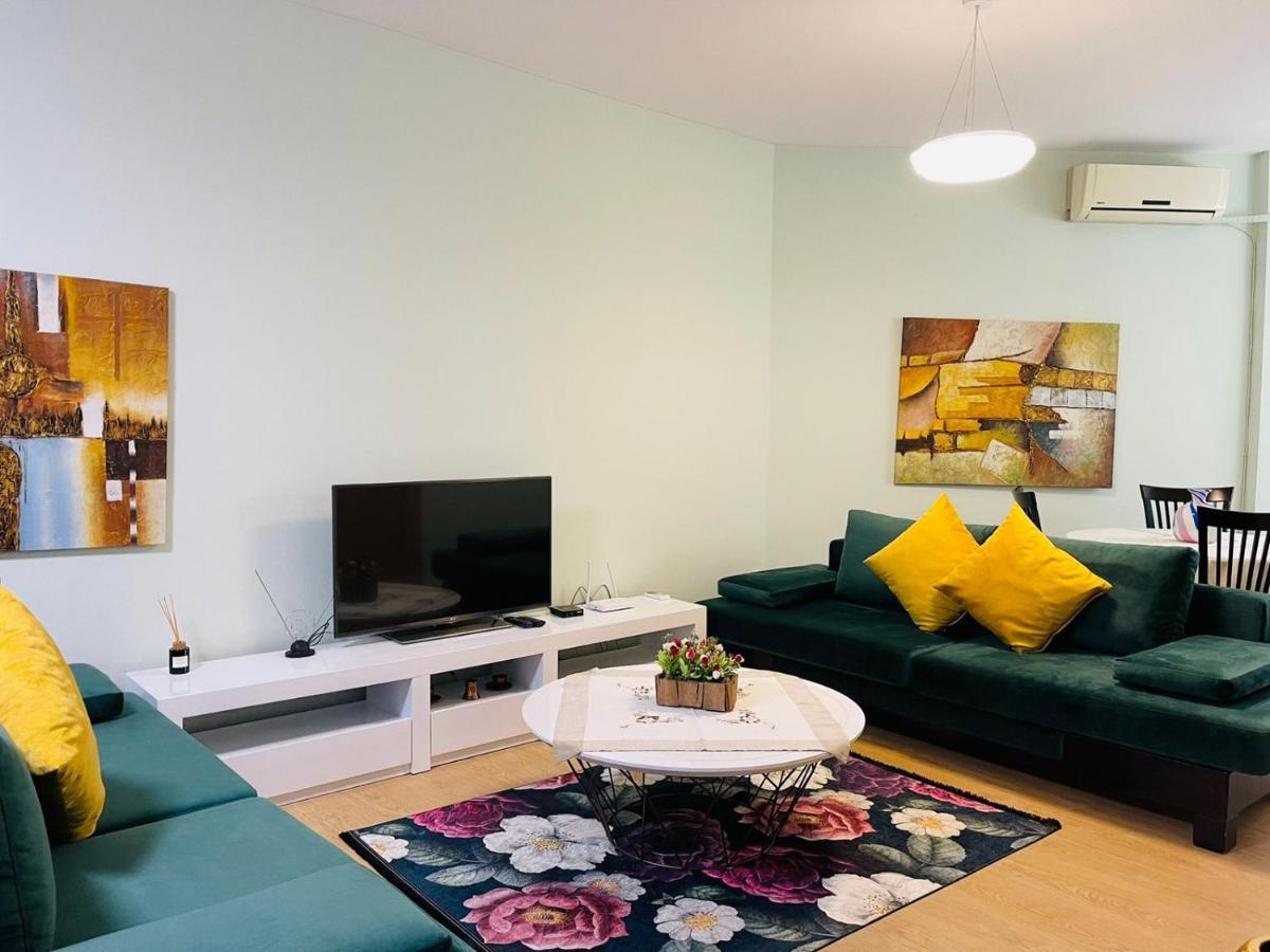 New Apartment In Center Of 地拉那 外观 照片