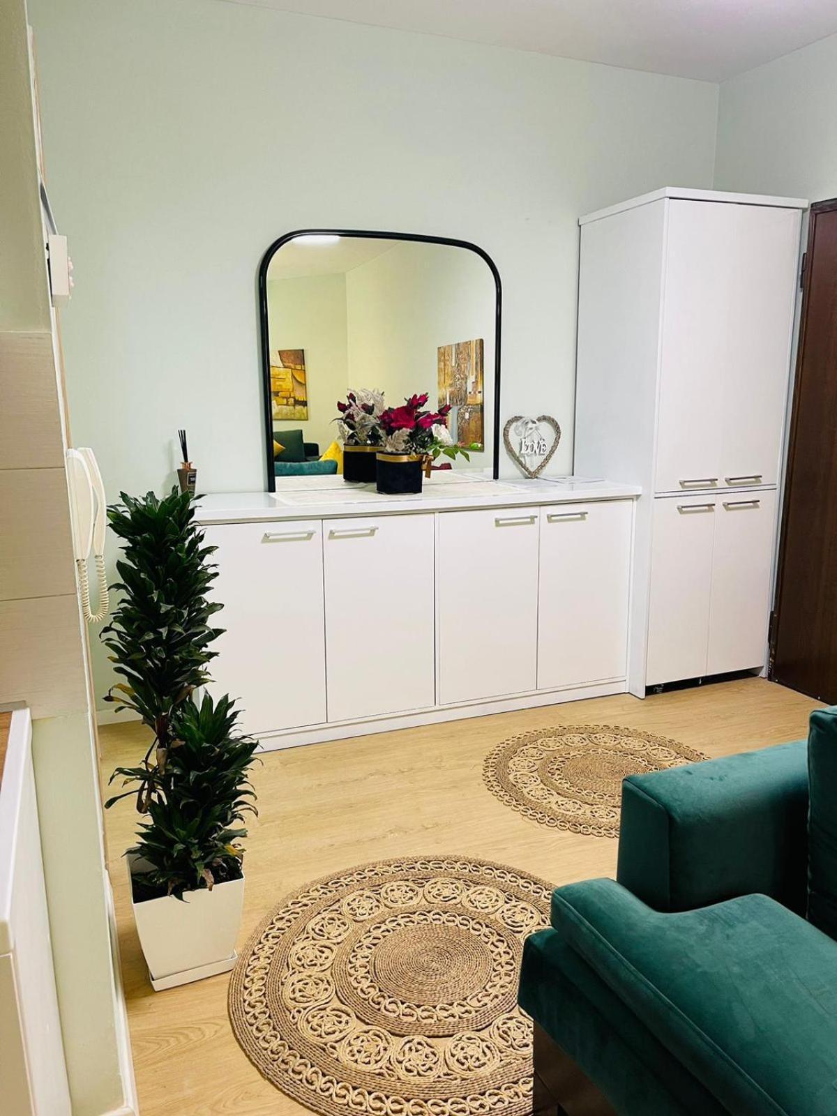 New Apartment In Center Of 地拉那 外观 照片