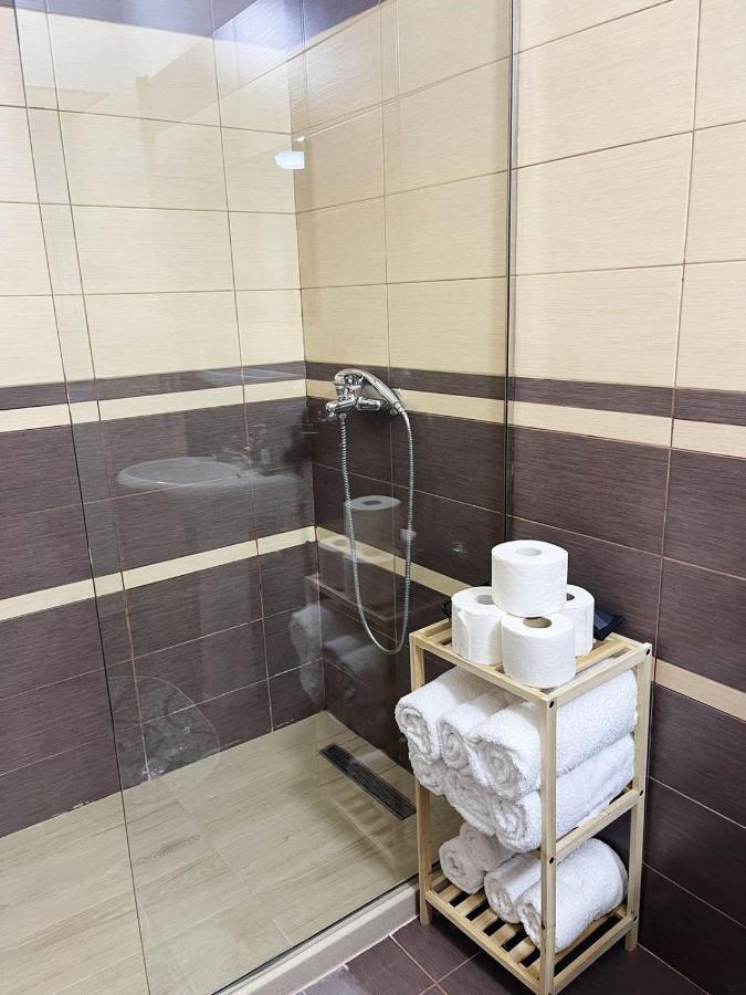 New Apartment In Center Of 地拉那 外观 照片